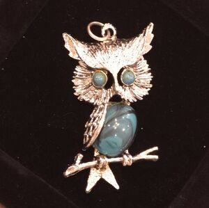 VINTAGE Owl Necklace
